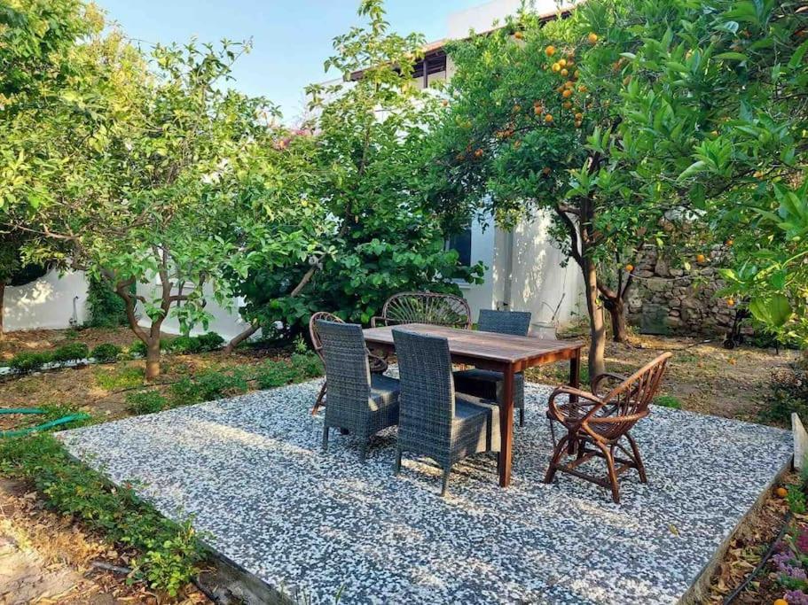 Mel'S Garden House In The Heart Of The City Bodrum 외부 사진